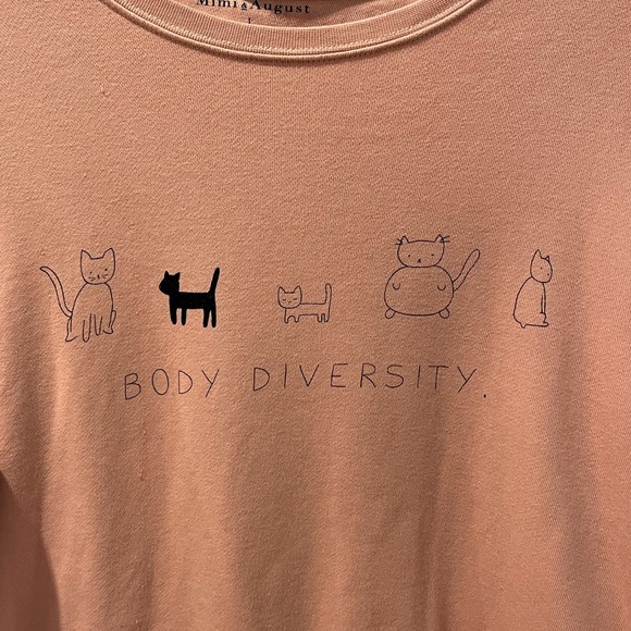 📍🧡Mimi & August Sweatshirt – “Body Diversity” – Peach – Size L - Picture 5 of 7